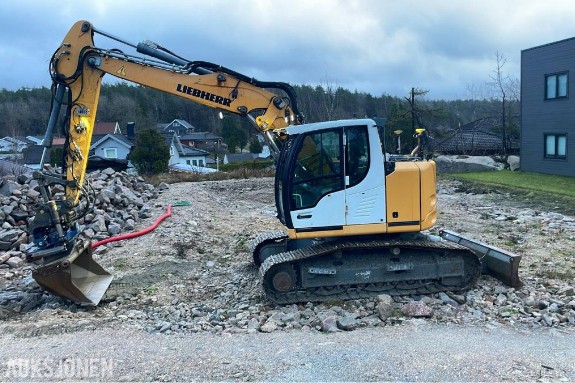 2015 Liebherr R914 compact beltegraver - SMP rototilt - 3 skuffer - leica maskinstyring - knekkbom
